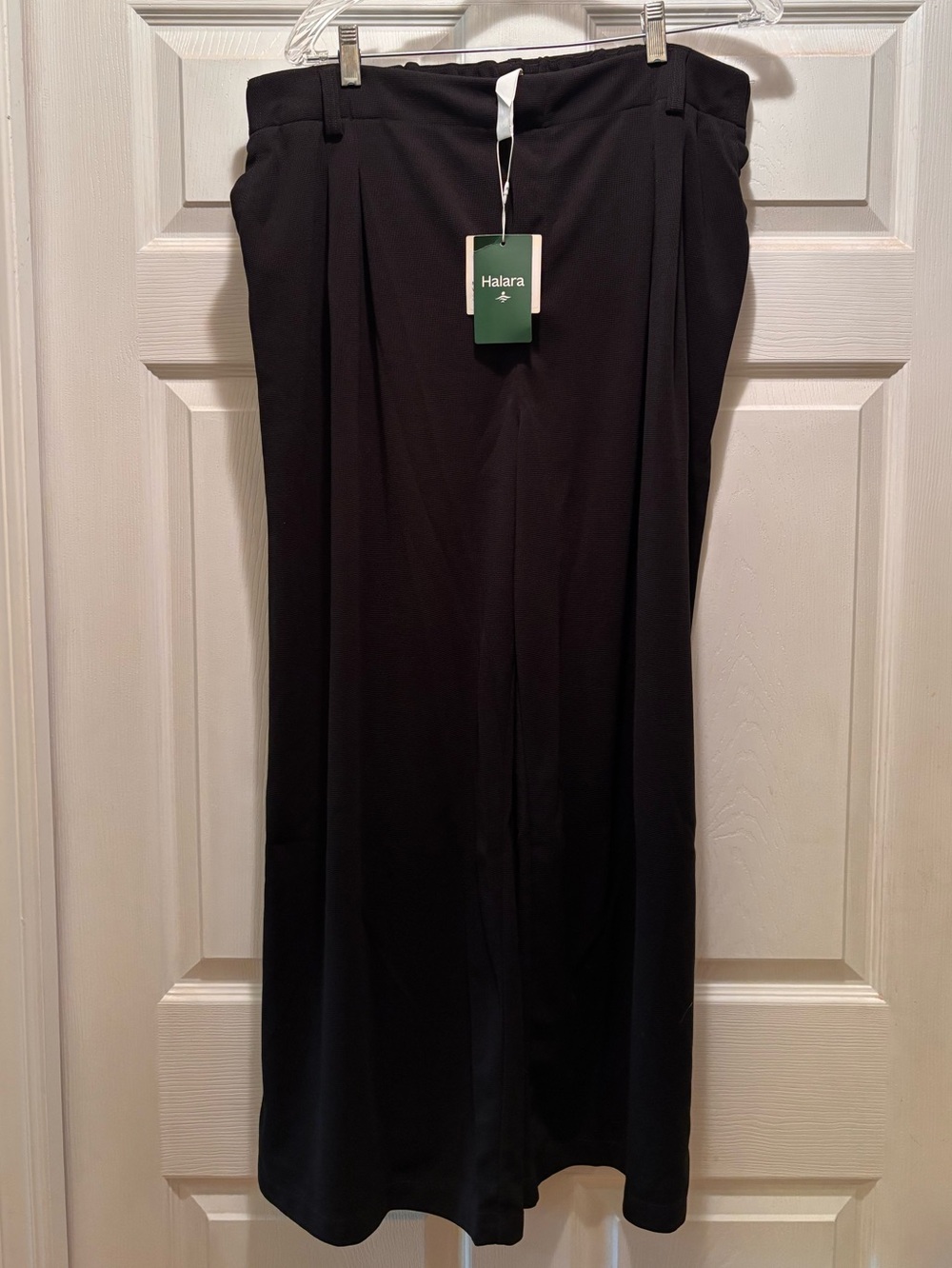 HALARA Black Textured Pants with Tag